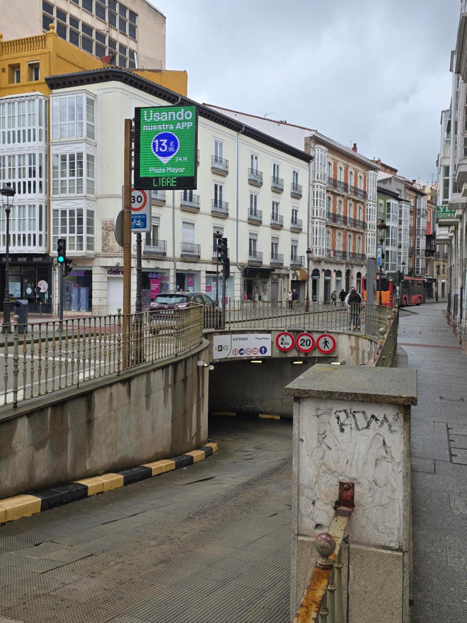 Edificio Aptos Turisticos - Burgos Centro Hc7 المظهر الخارجي الصورة